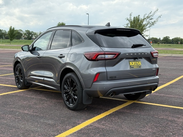 2023 Ford Escape ST-Line Elite
