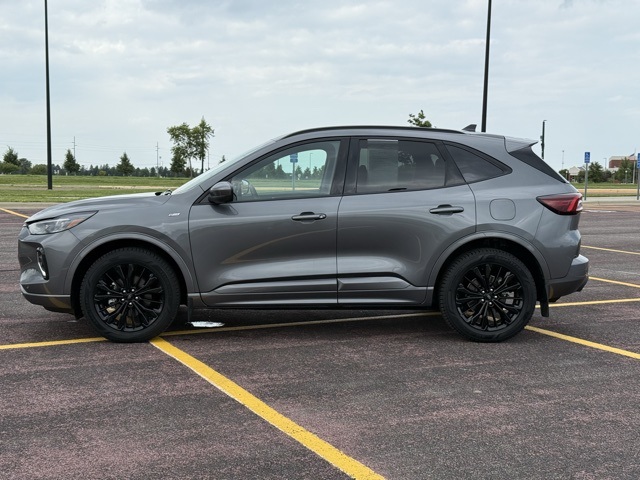 2023 Ford Escape ST-Line Elite