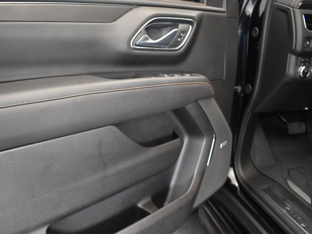 2023 Onyx Black GMC Yukon AT4 4X4 SUV