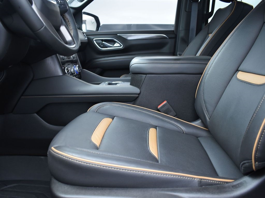 2023 Onyx Black GMC Yukon AT4 4X4 SUV