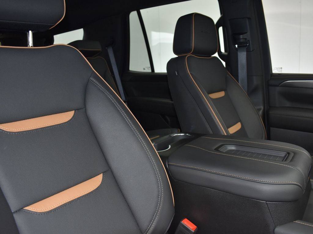 2023 Onyx Black GMC Yukon AT4 4X4 SUV