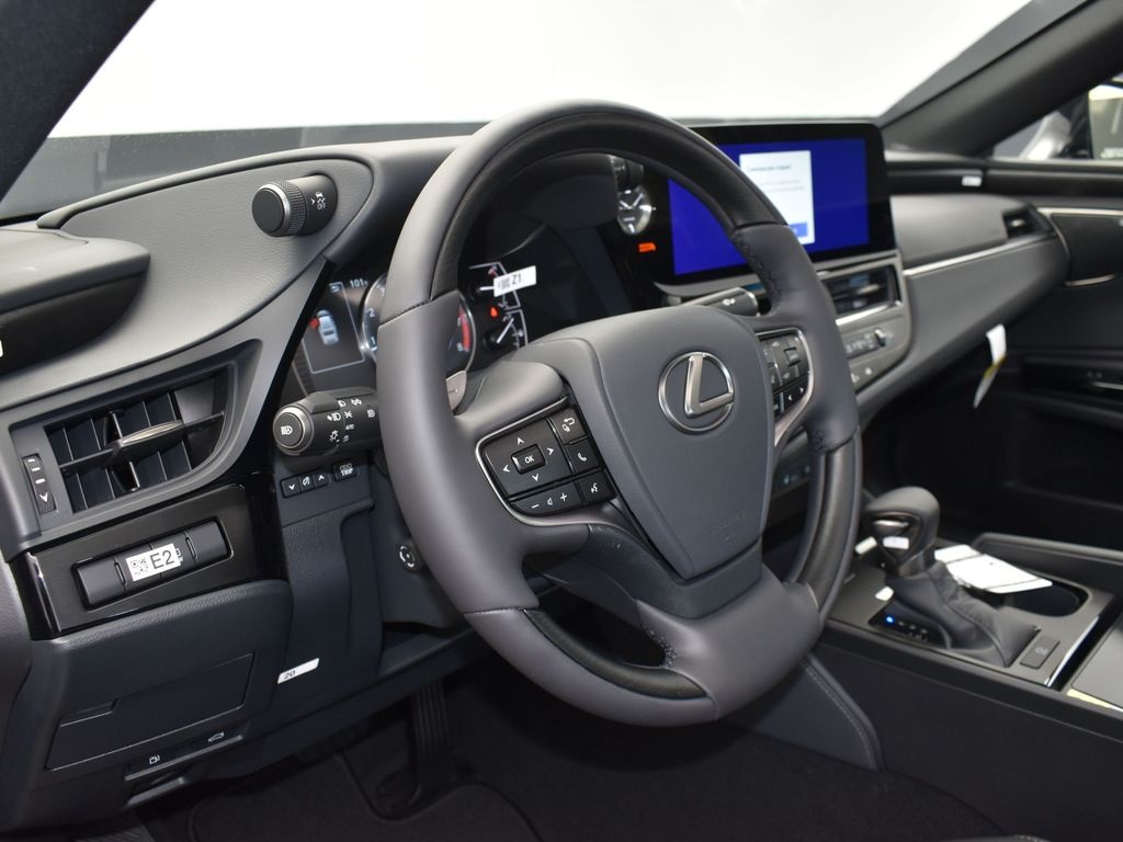 2025 Gray Lexus ES 350 Ultra Luxury FWD Sedan