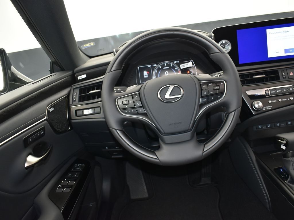 2025 Gray Lexus ES 350 Ultra Luxury FWD Sedan
