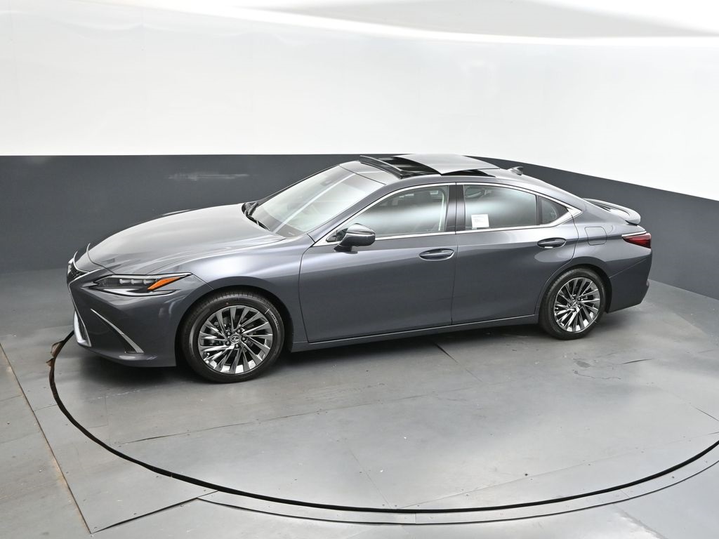 2025 Gray Lexus ES 350 Ultra Luxury FWD Sedan