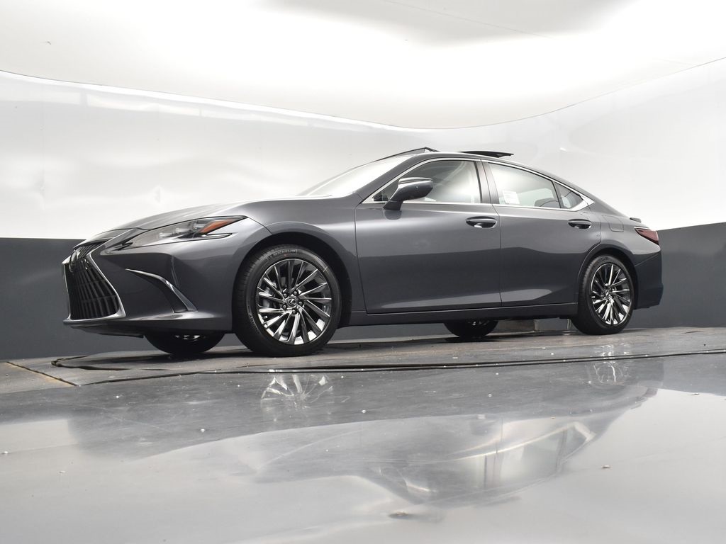 2025 Gray Lexus ES 350 Ultra Luxury FWD Sedan