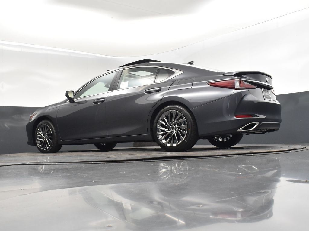 2025 Gray Lexus ES 350 Ultra Luxury FWD Sedan