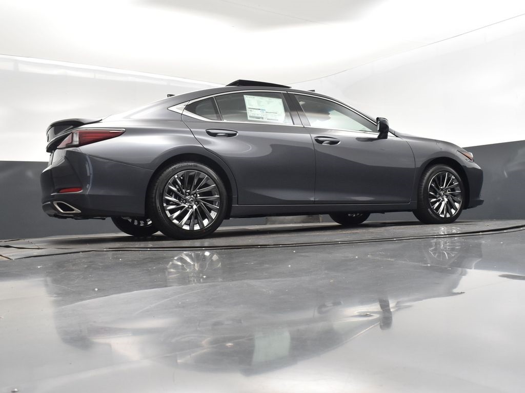 2025 Gray Lexus ES 350 Ultra Luxury FWD Sedan
