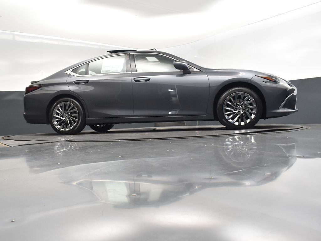 2025 Gray Lexus ES 350 Ultra Luxury FWD Sedan