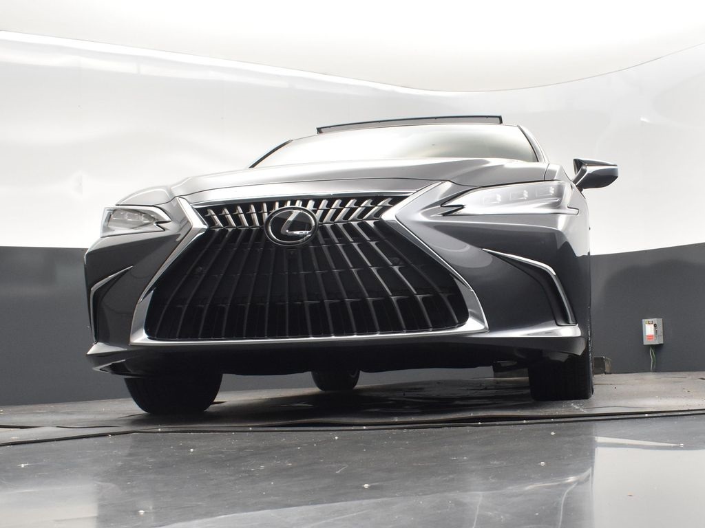 2025 Gray Lexus ES 350 Ultra Luxury FWD Sedan