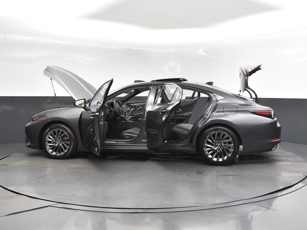 2025 Gray Lexus ES 350 Ultra Luxury FWD Sedan