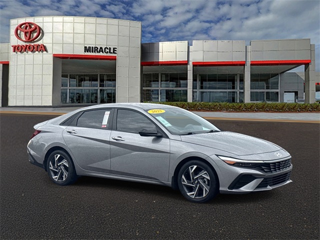 2025 Hyundai Elantra SEL's photo