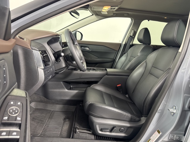 2023 Boulder Gray Pearl Nissan Rogue SL FWD SUV