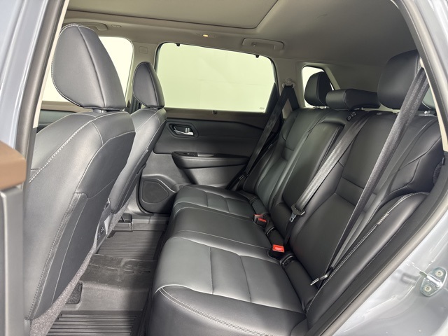 2023 Boulder Gray Pearl Nissan Rogue SL FWD SUV