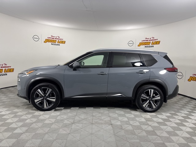 2023 Boulder Gray Pearl Nissan Rogue SL FWD SUV