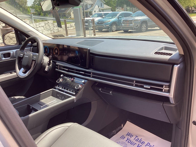 New 2025 Hyundai Santa Fe SUV