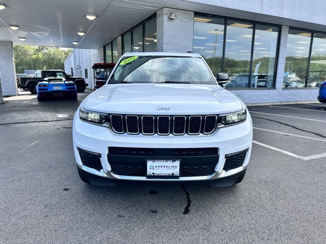 2022 Bright White Clearcoat Jeep Grand Cherokee L Limited 4X4 SUV
