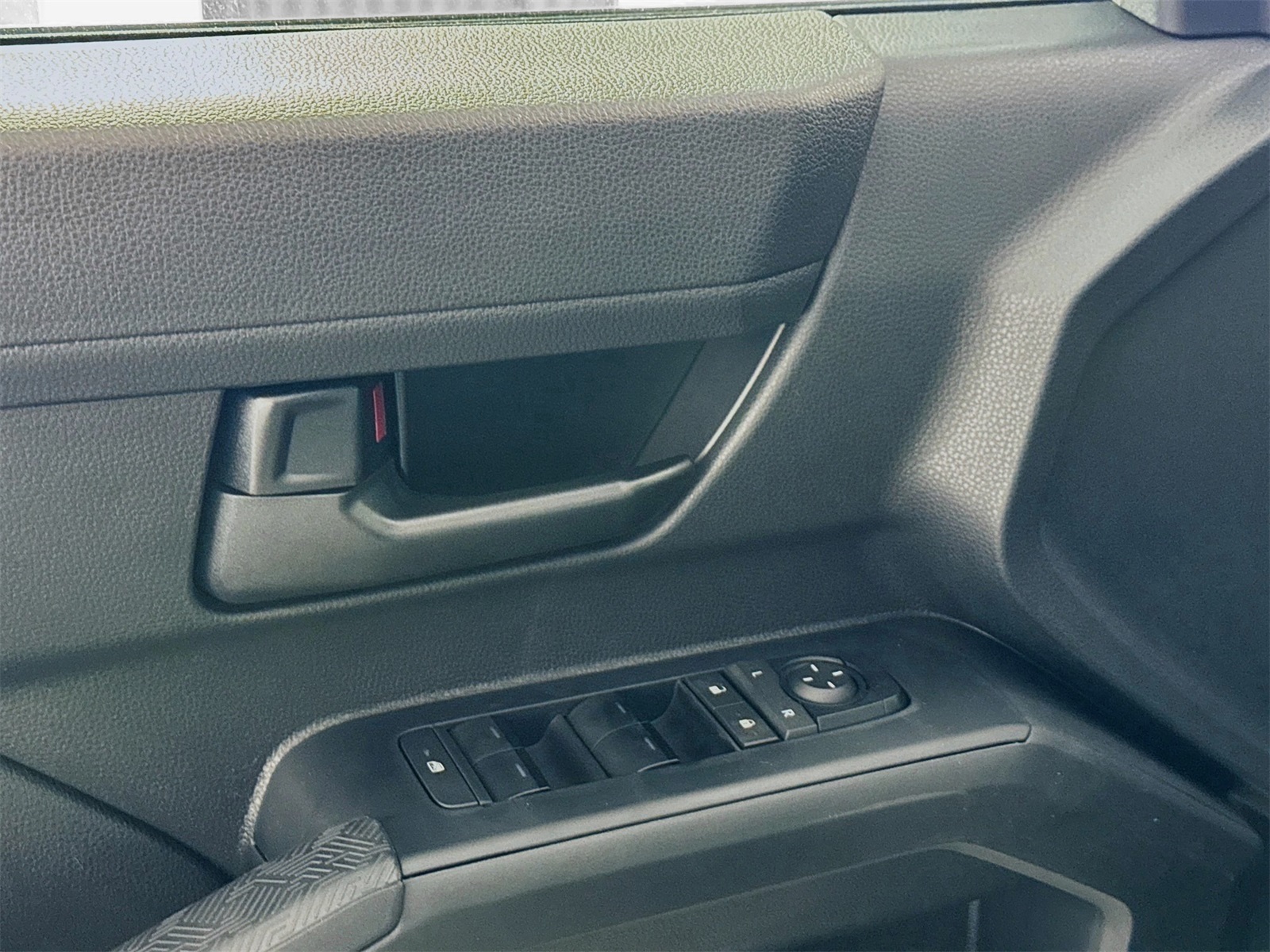 2025 Toyota Tacoma SR5 Double Cab photo 13