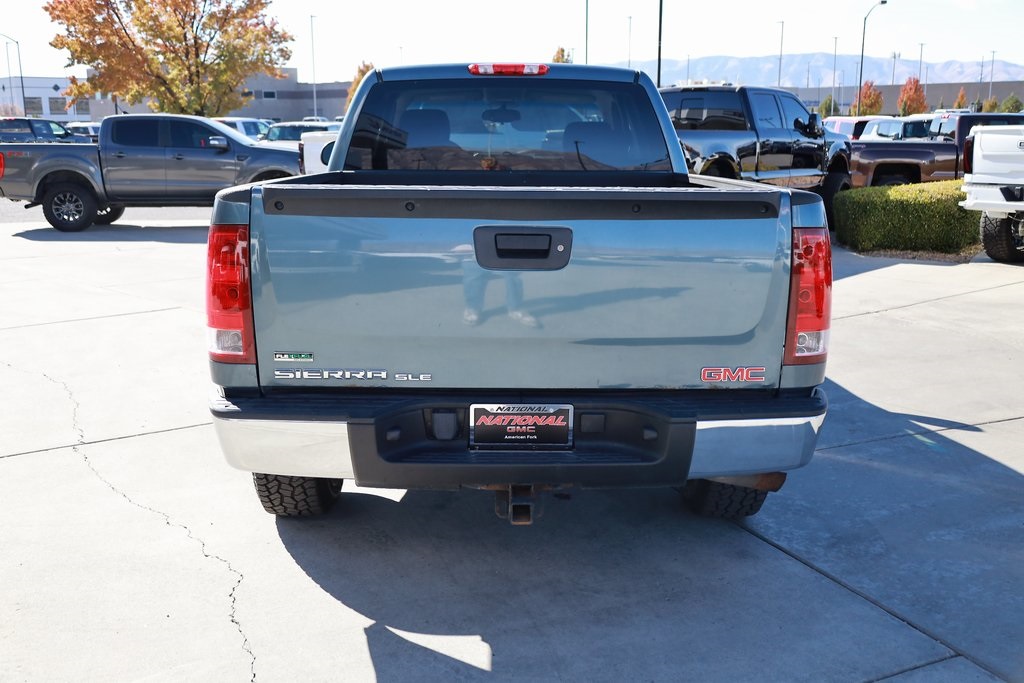 2011 Gmc Sierra 1500 SLE photo 2