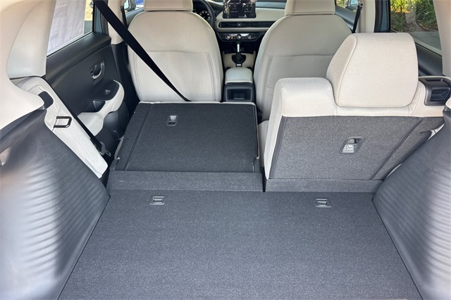 2026 Honda HR-V LX photo 17