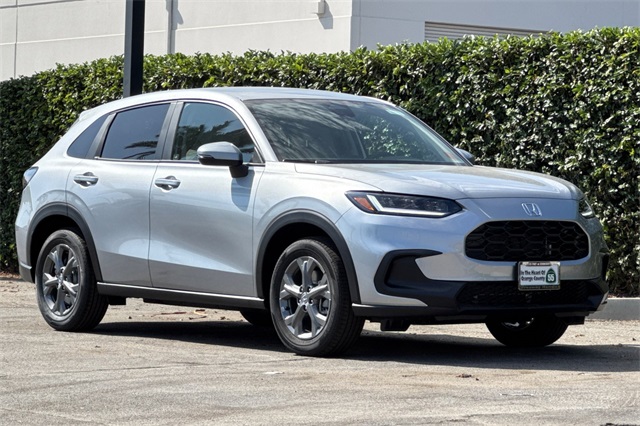 2026 Honda HR-V LX photo 2