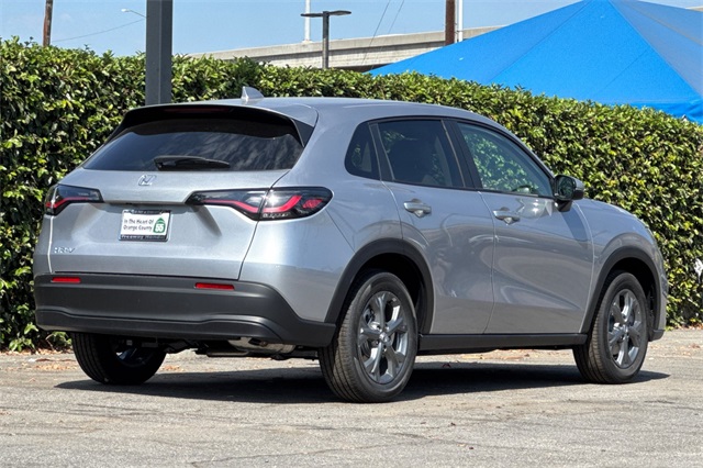 2026 Honda HR-V LX photo 4