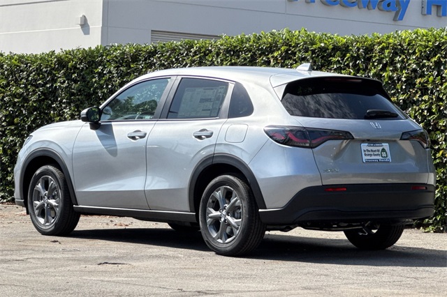 2026 Honda HR-V LX photo 6