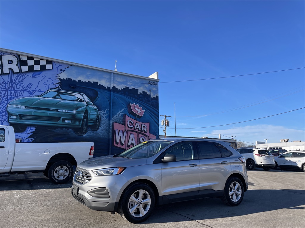 2022 Ford Edge SE's photo