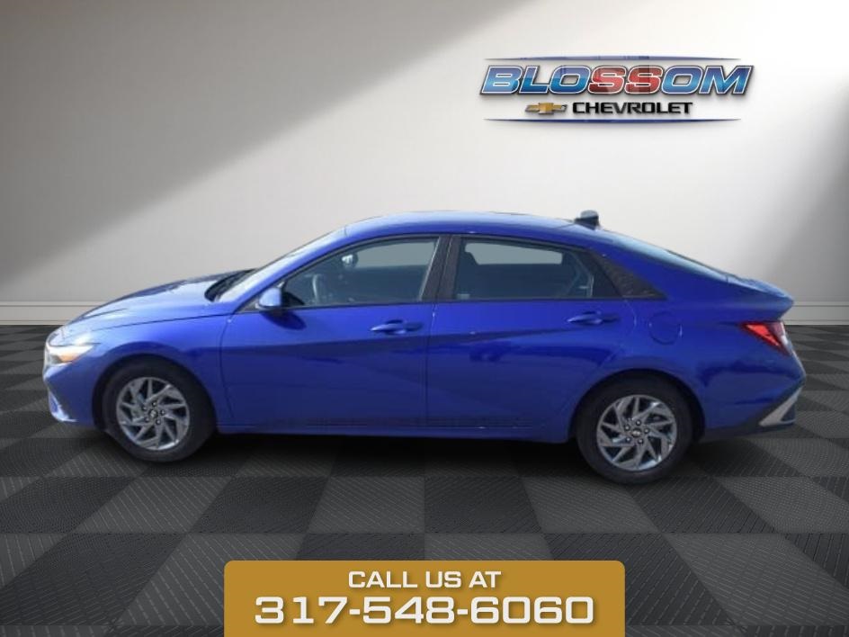 2024 Intense Blue Hyundai Elantra SEL FWD Sedan