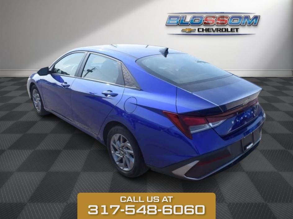2024 Intense Blue Hyundai Elantra SEL FWD Sedan