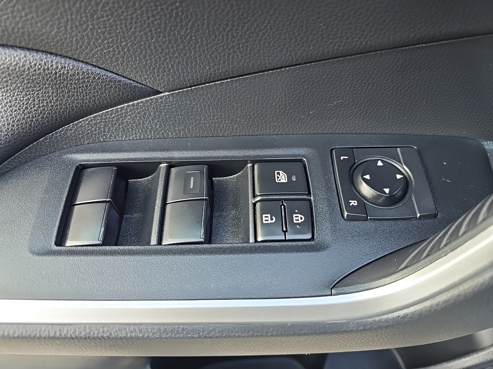 used 2019 Toyota RAV4 car, priced at $21,500