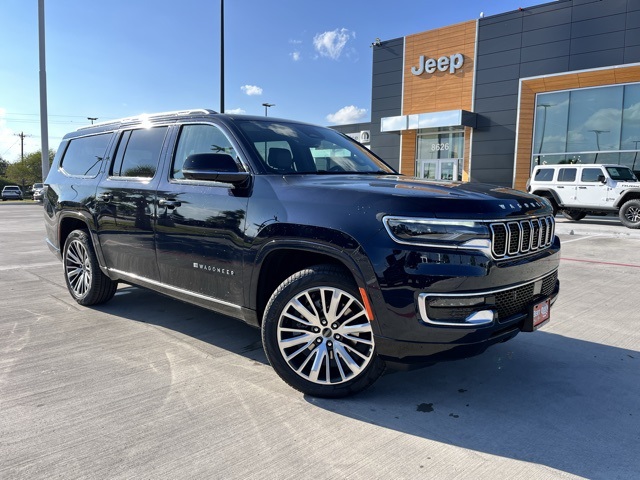 2025 Jeep Wagoneer L Series II's photo