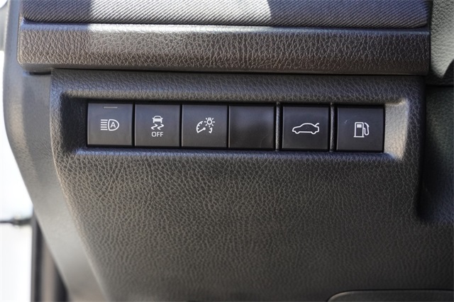 2025 Toyota Camry LE photo 17