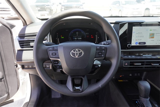 2025 Toyota Camry LE photo 22