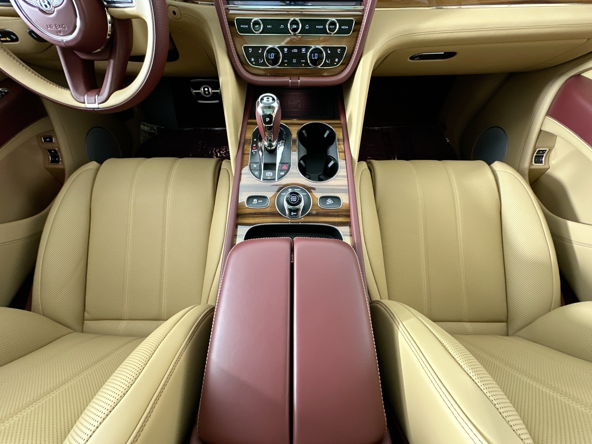 new 2025 Bentley Bentayga car