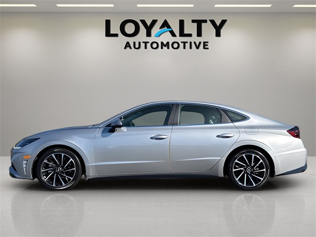 2021 Hyundai Sonata Limited photo 2