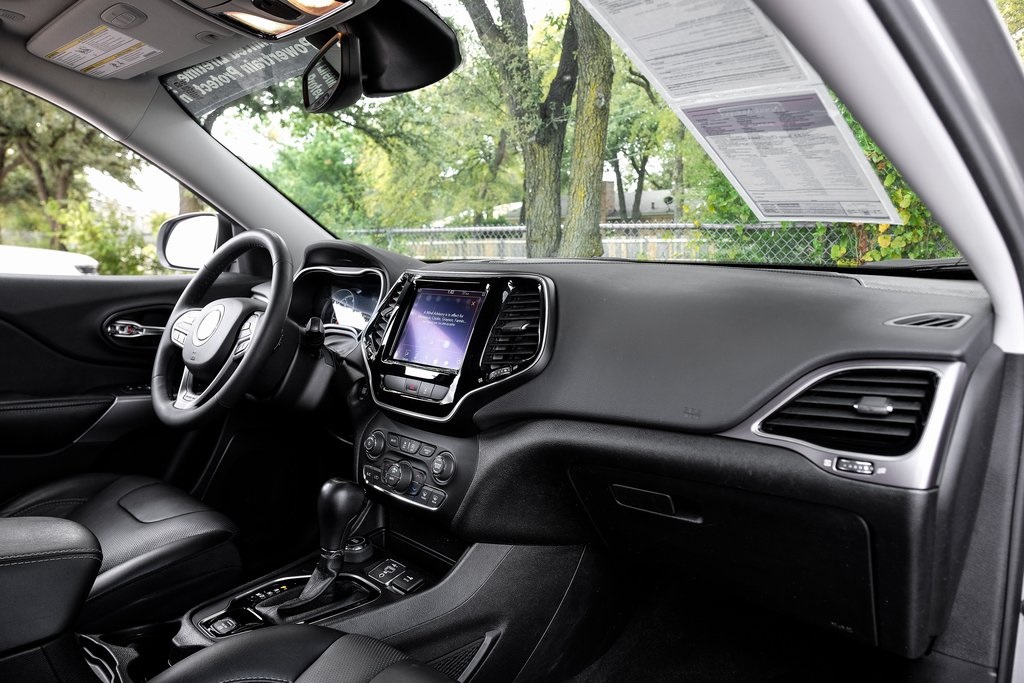 used 2022 Jeep Cherokee car, priced at $24,008