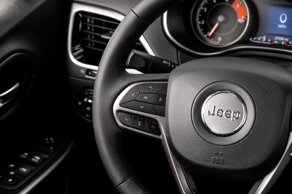 used 2022 Jeep Cherokee car, priced at $24,008