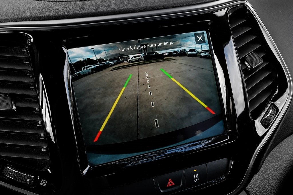 used 2022 Jeep Cherokee car, priced at $24,008