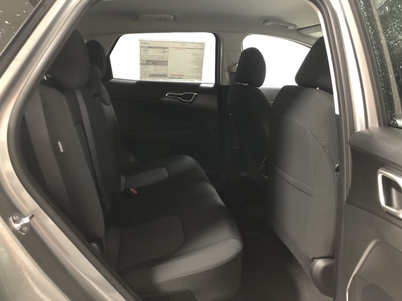 2026 Kia Sportage Hybrid LX photo 9