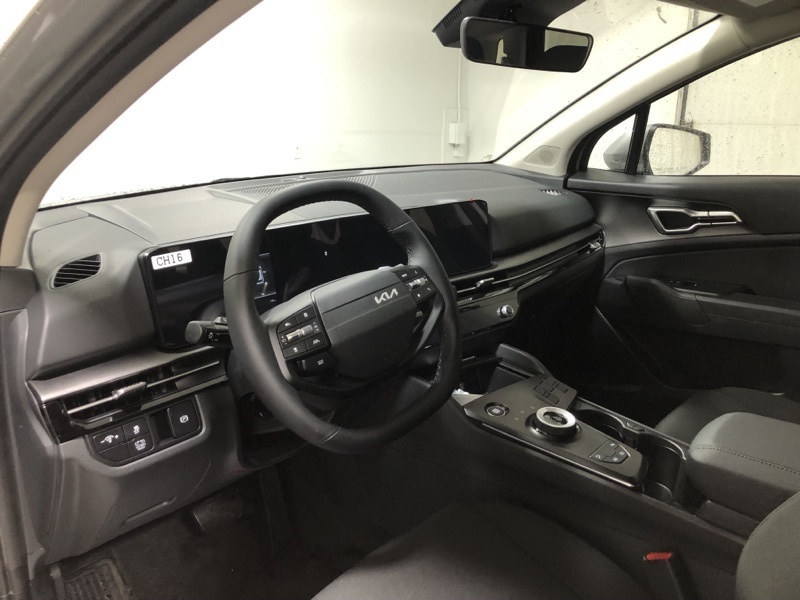 2026 Kia Sportage Hybrid LX photo 17