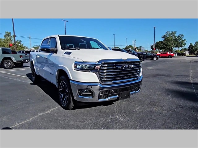 2025 Ram 1500 Laramie Crew Cab 4x4 5'7" Box