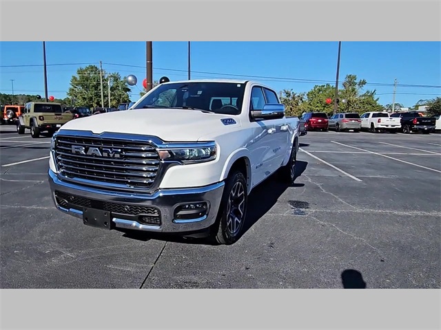 2025 Ram 1500 Laramie Crew Cab 4x4 5'7" Box