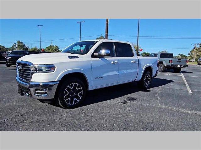 2025 Ram 1500 Laramie Crew Cab 4x4 5'7" Box