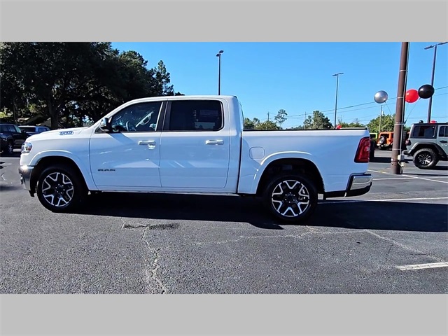 2025 Ram 1500 Laramie Crew Cab 4x4 5'7" Box
