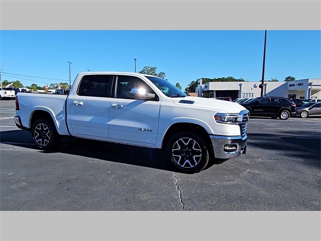 2025 Ram 1500 Laramie Crew Cab 4x4 5'7" Box