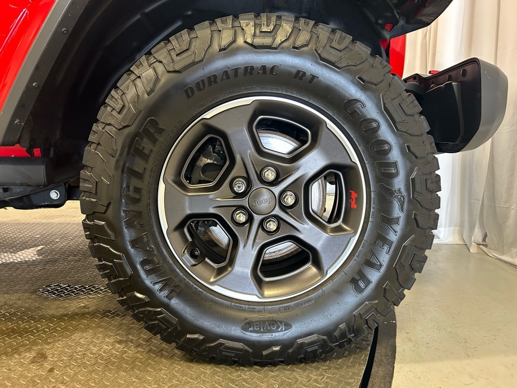 used 2021 Jeep Gladiator car, priced at $28,662