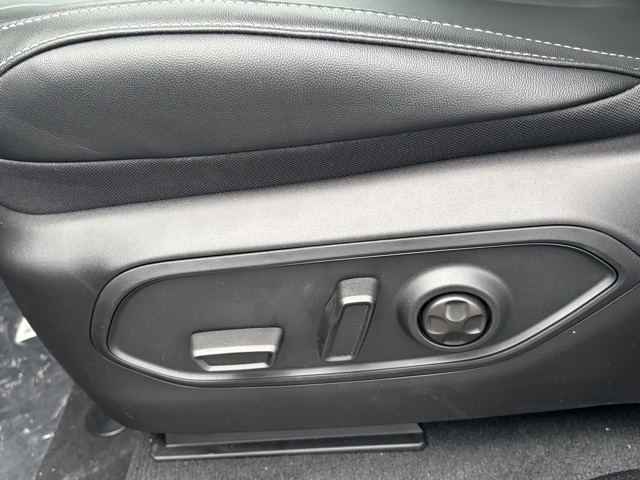 new 2025 Jeep Grand Cherokee L car, priced at $42,243