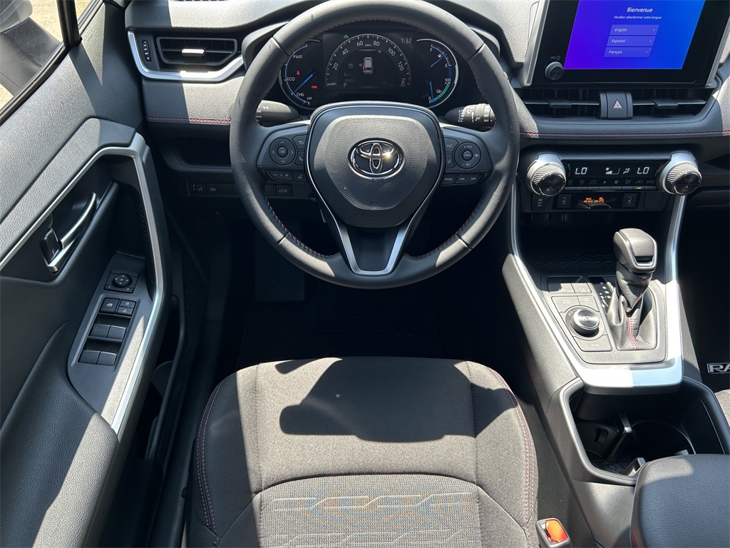 2025 Toyota RAV4 Hybrid SE photo 12
