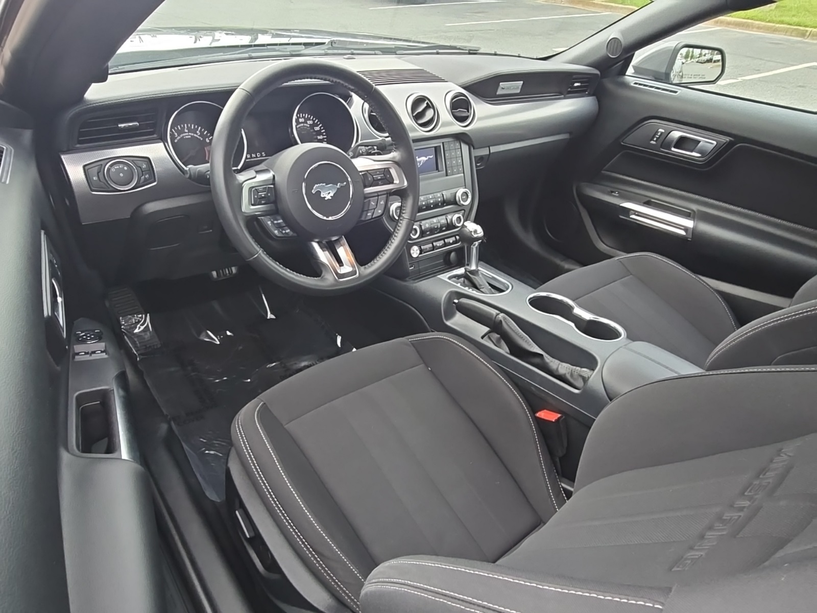 2022 Ford Mustang GT photo 2