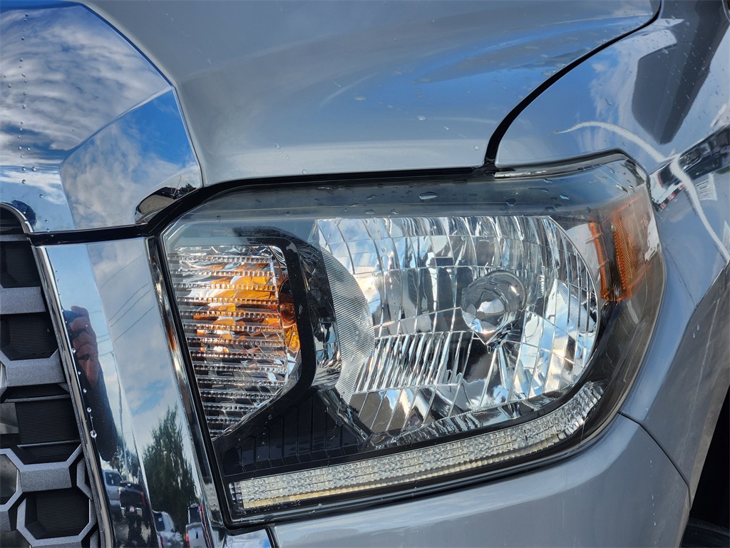 2021 Toyota Tundra SR5 Grade photo 8
